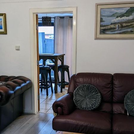 Summerhill, Wrexham - Key Worker Friendly 외부 사진